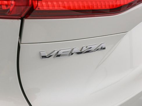 Used 2021 Toyota Venza XLE w/ Softex Package AWD/4WD image 11