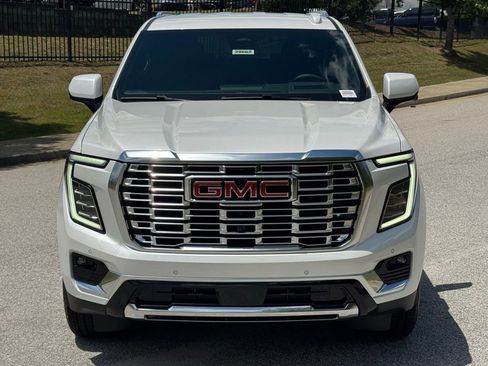 New 2025 GMC Yukon Denali w/ LPO, Floor Liner Package image 10