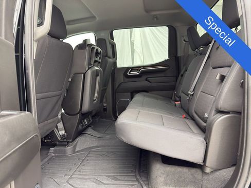 Used 2024 GMC Sierra 1500 Elevation image 13