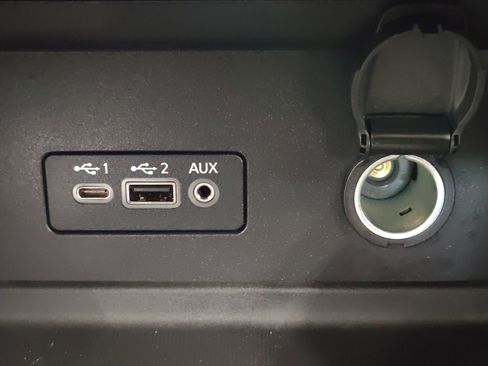 Used 2020 Nissan Sentra SR w/ Premium Package FWD image 22