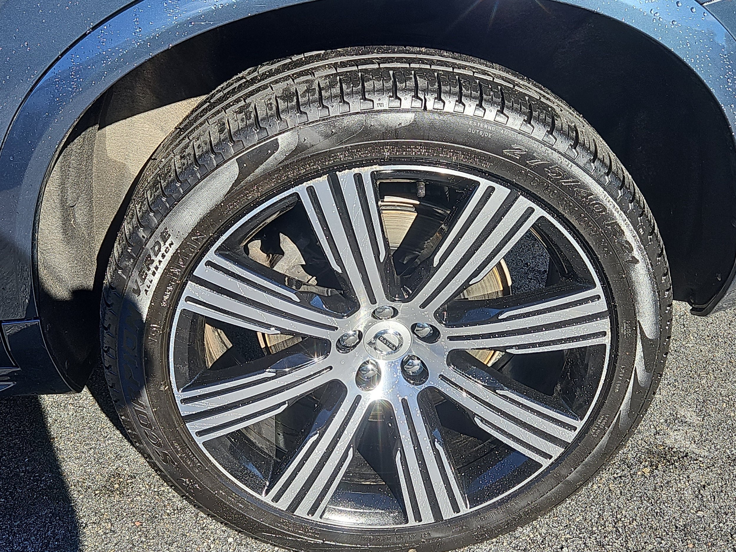 Used 2024 Volvo XC90 T8 Plus w/ Protection Package Premier AWD/4WD image 29