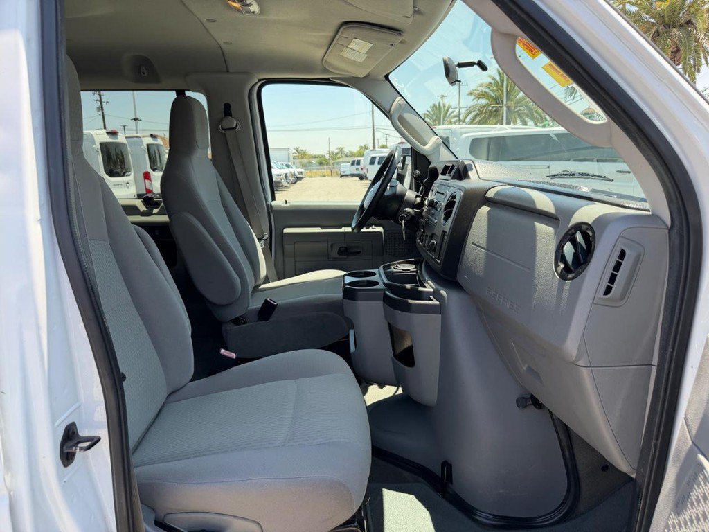 Used 2011 Ford E-350 and Econoline 350 XLT RWD image 21