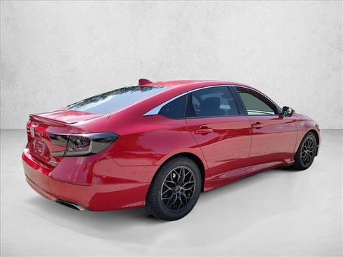 Used 2018 Honda Accord Sport image 5
