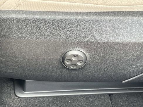 Certified 2024 Mercedes-Benz GLC 300 image 21