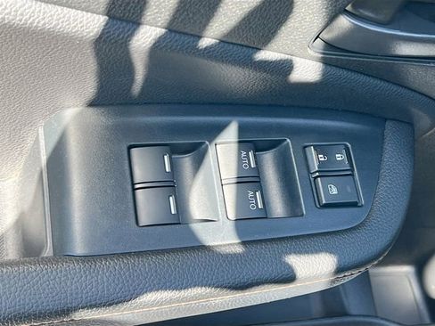 Used 2022 Honda Pilot TrailSport image 11