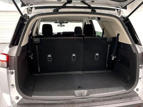 New 2025 Nissan Pathfinder S image 37