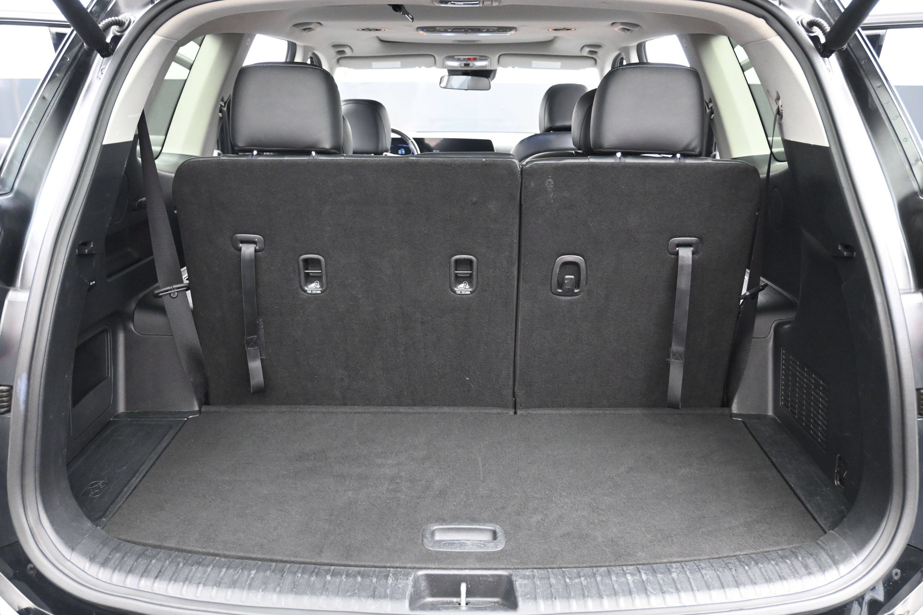 Used 2025 Kia Telluride S FWD image 21