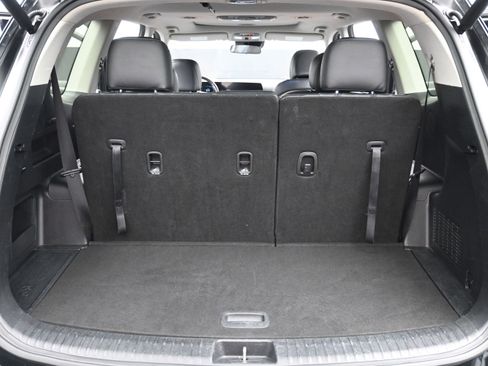 Used 2025 Kia Telluride S FWD image 21