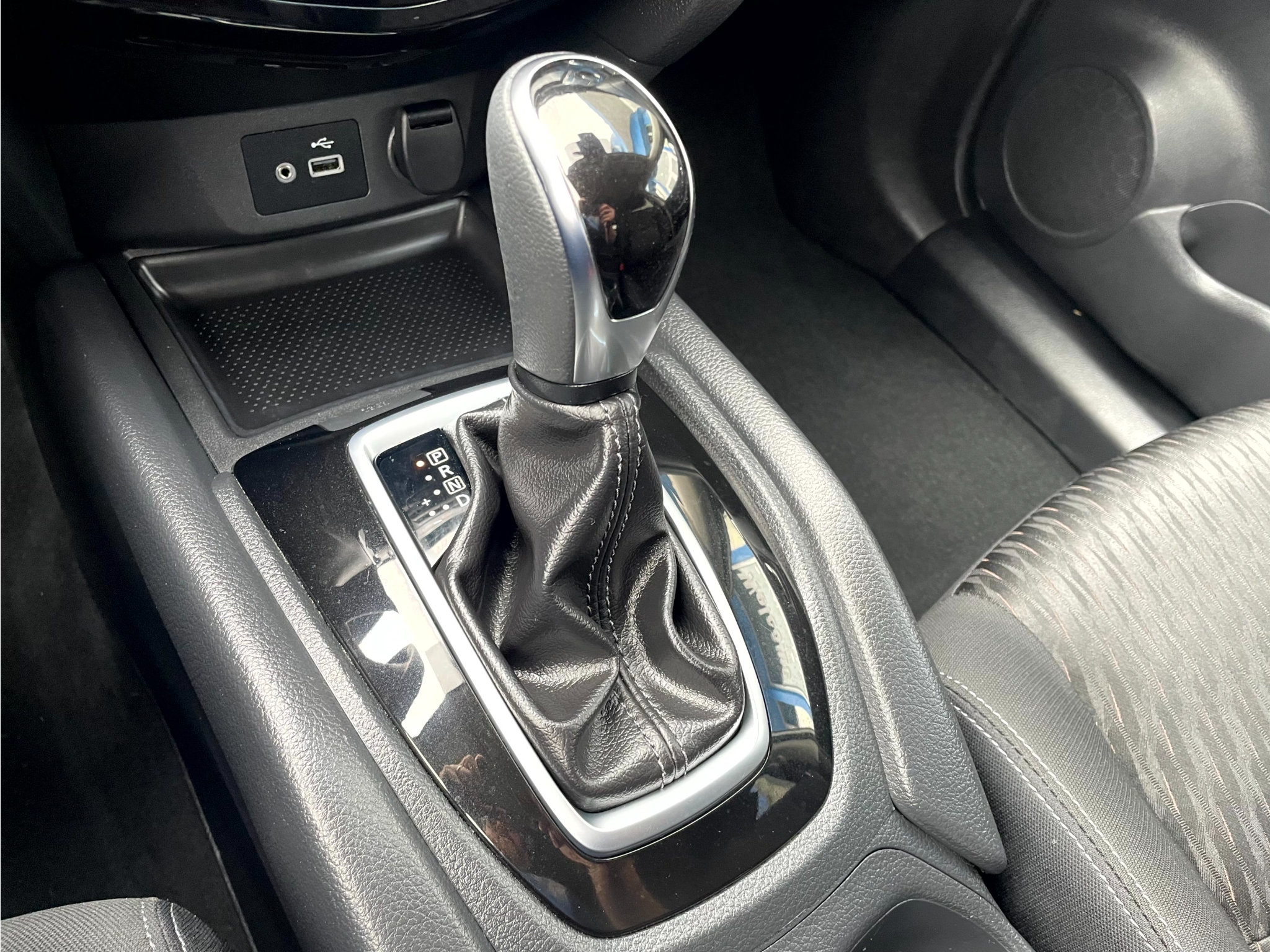 Used 2020 Nissan Rogue SV AWD/4WD image 19