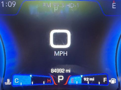 Used 2019 Chrysler 300 Touring RWD image 23