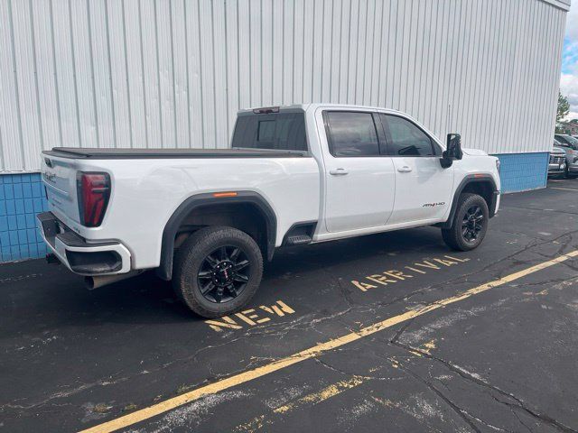 Used 2024 GMC Sierra 2500 AT4 w/ AT4 Preferred Package AWD/4WD image 3