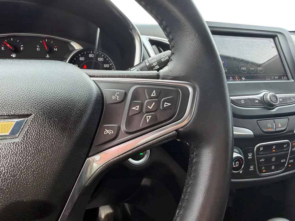 Used 2022 Chevrolet Equinox LT AWD/4WD image 17