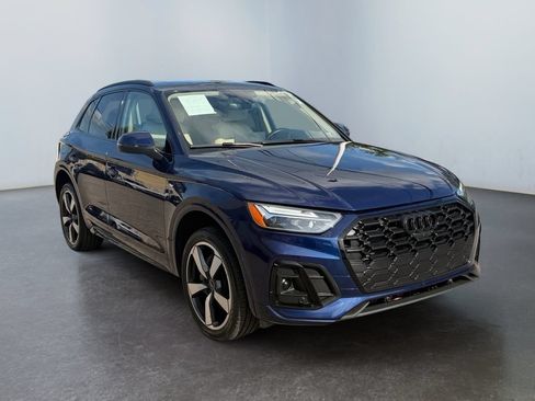 Used 2023 Audi Q5 2.0T Premium Plus w/ Premium Plus Package AWD/4WD image 3