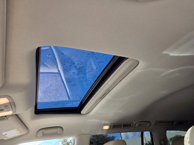 Used 2016 INFINITI QX80 2WD w/ Deluxe Technology Package image 12