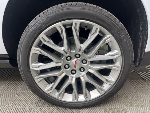 New 2026 GMC Yukon XL Denali image 4