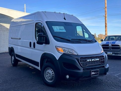 New 2026 RAM ProMaster 2500 w/ Convenience Group FWD image 6