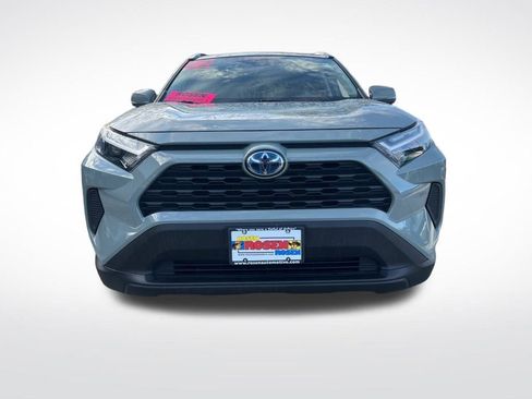 Used 2022 Toyota RAV4 XLE image 2