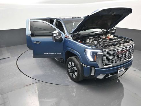 Used 2024 GMC Sierra 2500 Denali w/ Denali Reserve Package image 43