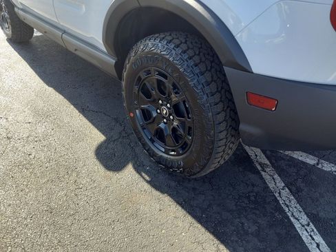 New 2026 Ford Bronco Sport Outer Banks w/ Sasquatch Outer Banks Package AWD/4WD image 10
