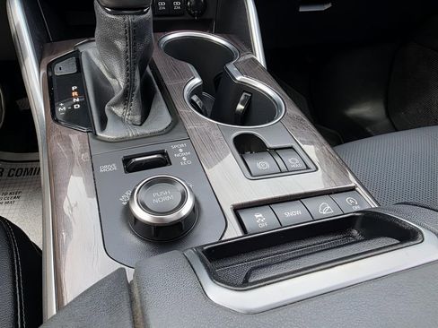 Used 2021 Toyota Highlander Platinum image 28