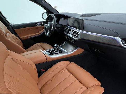 Used 2022 BMW X5 xDrive40i w/ M Sport Package image 14