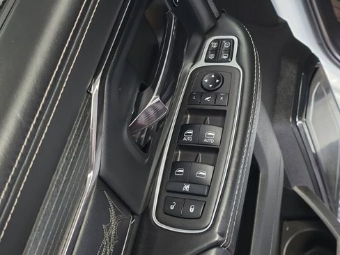 Used 2024 RAM 2500 Limited image 22