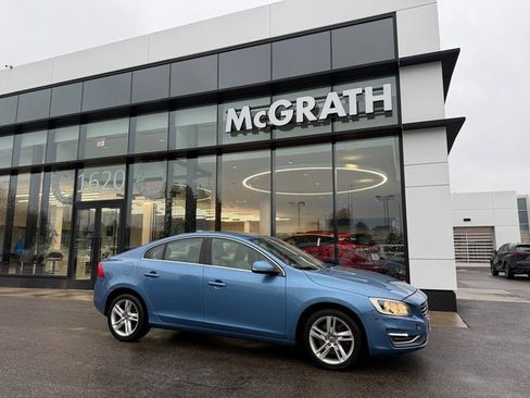 Used 2014 Volvo S60 T5 image 1