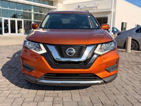 Used 2019 Nissan Rogue SV AWD/4WD image 5