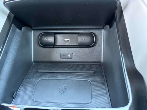 Used 2022 Kia Telluride EX w/ EX Premium Package image 25