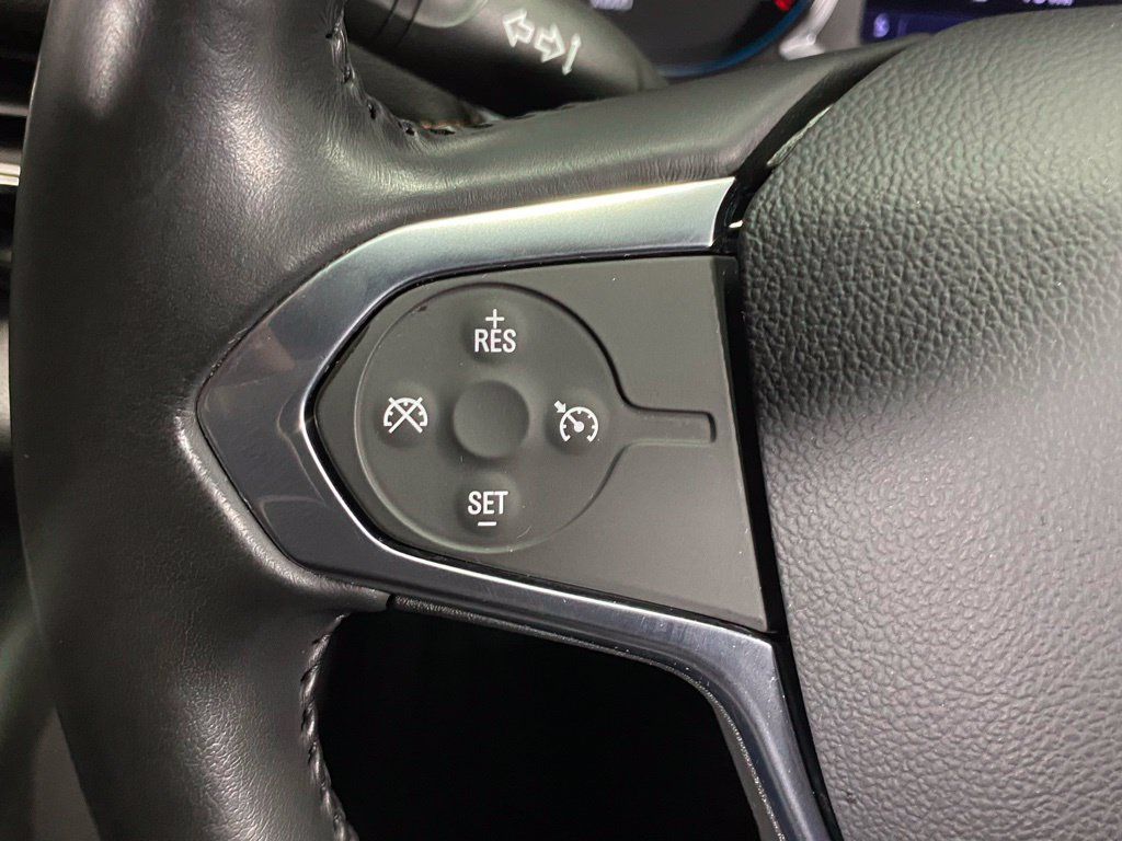 Used 2020 Chevrolet Traverse LT w/ LPO, Floor Liner Package AWD/4WD image 33