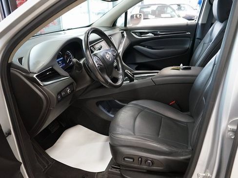 Used 2020 Buick Enclave Essence image 26