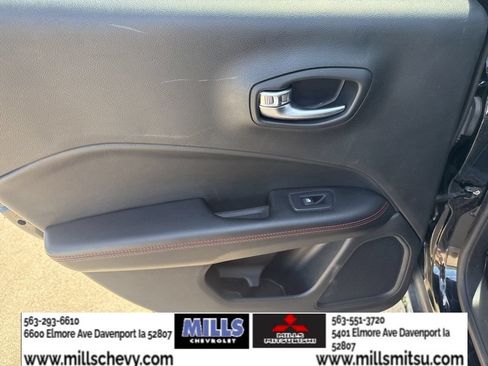 Used 2018 Jeep Compass Trailhawk w/ Cold Weather Group AWD/4WD image 21