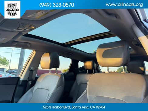 Used 2013 Hyundai Santa Fe Sport 2.0T w/ Technology Pkg FWD image 9