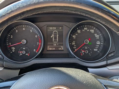 Used 2018 Volkswagen Passat 2.0T S image 17