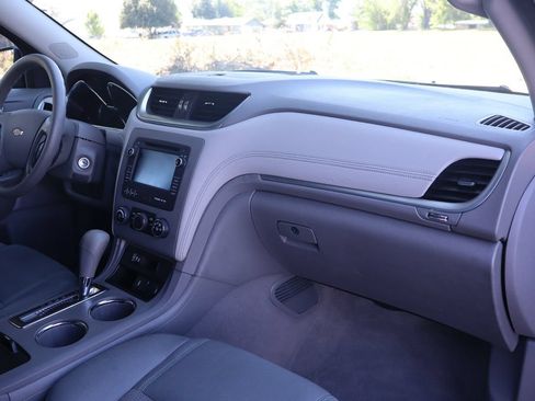 Used 2016 Chevrolet Traverse LS AWD/4WD image 17