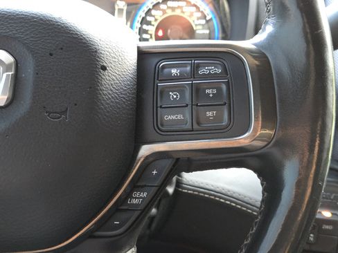 Used 2020 RAM 3500 Limited image 33