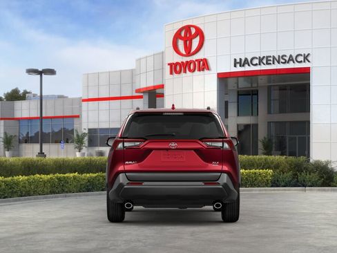 Used 2025 Toyota RAV4 XLE image 8