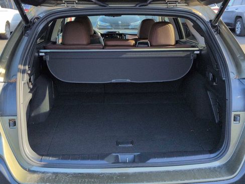 Used 2025 Subaru Outback Touring image 36