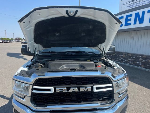Used 2024 RAM 2500 Tradesman w/ Chrome Appearance Group AWD/4WD image 23