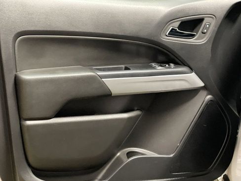 Used 2022 Chevrolet Colorado LT w/ Fleet Safety Package image 12