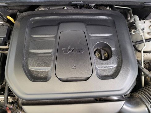 Used 2020 Jeep Grand Cherokee Laredo AWD/4WD image 30