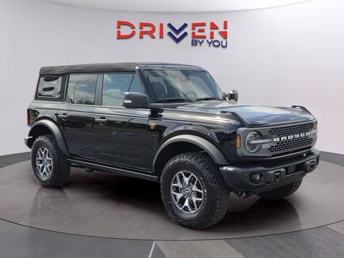 Used 2025 Ford Bronco Badlands AWD/4WD image 7
