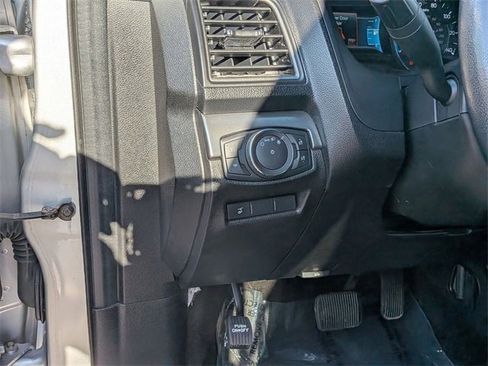 Used 2018 Ford Explorer XLT w/ Equipment Group 202A image 15