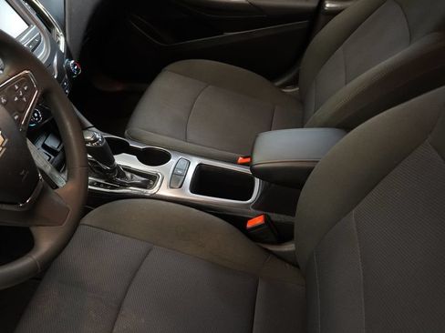 Used 2018 Chevrolet Cruze LT FWD image 7