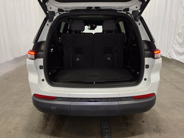 Used 2022 Jeep Grand Cherokee L Laredo AWD/4WD image 14