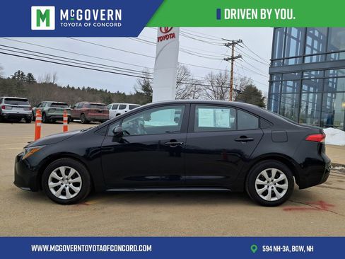 Used 2024 Toyota Corolla LE image 2