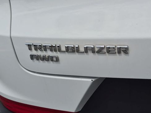 Used 2023 Chevrolet TrailBlazer LT w/ Convenience Package AWD/4WD image 19