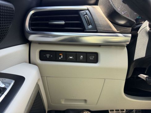 Used 2022 Kia Telluride SX w/ SX Prestige Package AWD/4WD image 12