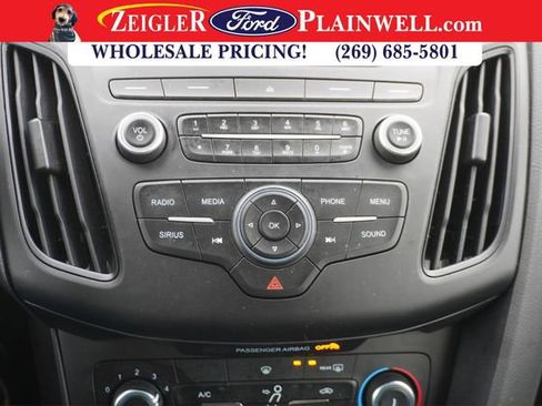Used 2017 Ford Focus SE image 18