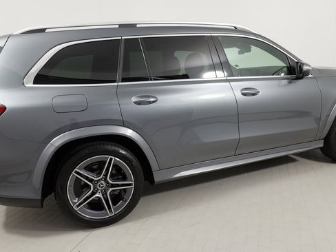 Used 2024 Mercedes-Benz GLS 450 4MATIC w/ AMG Line Exterior image 9